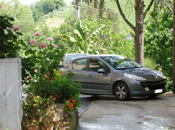 Zona Parking al Bed and Breakfast Il Fondo Valle San Marino